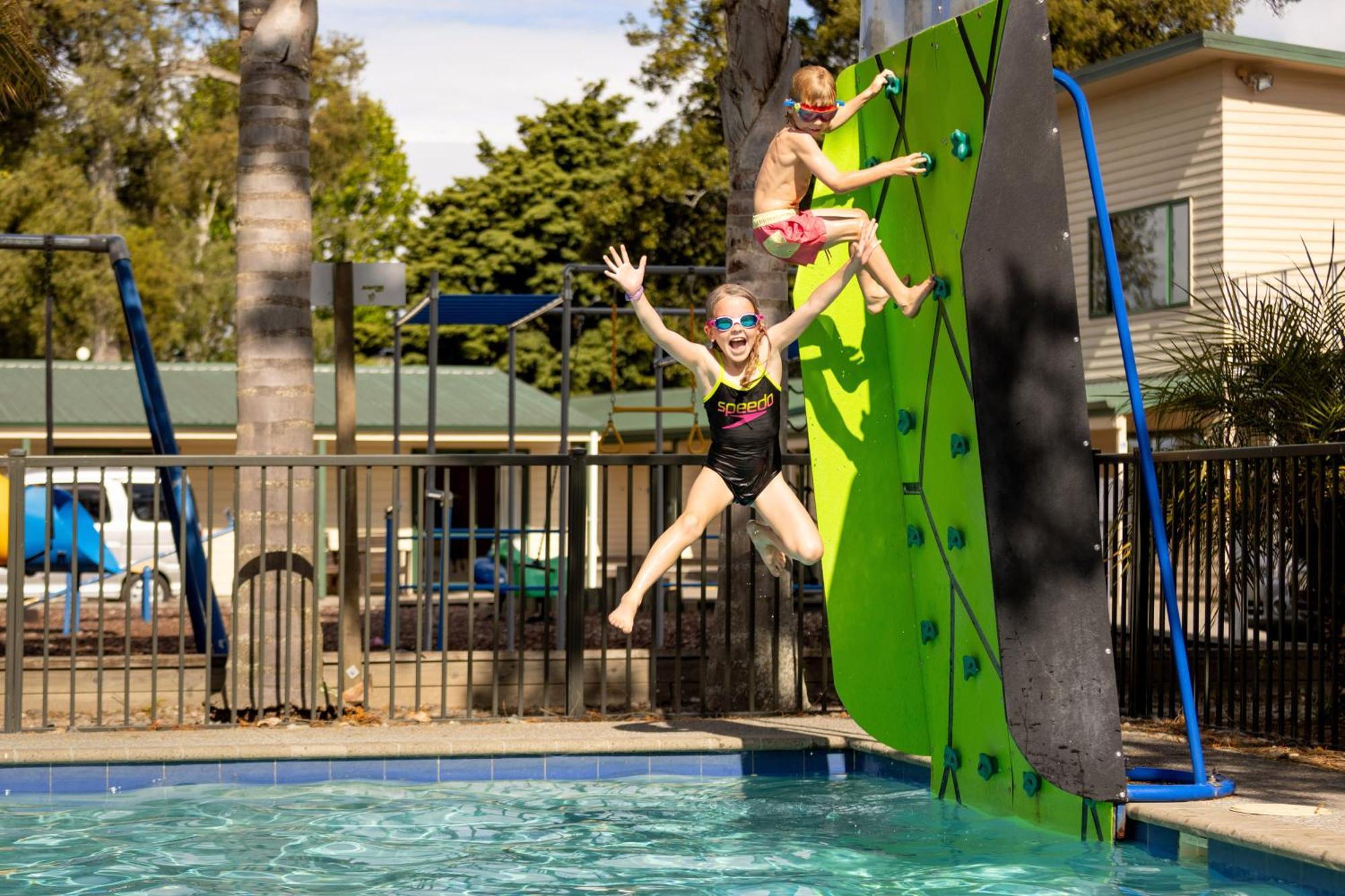 Motueka Top 10 Holiday Park Экстерьер фото