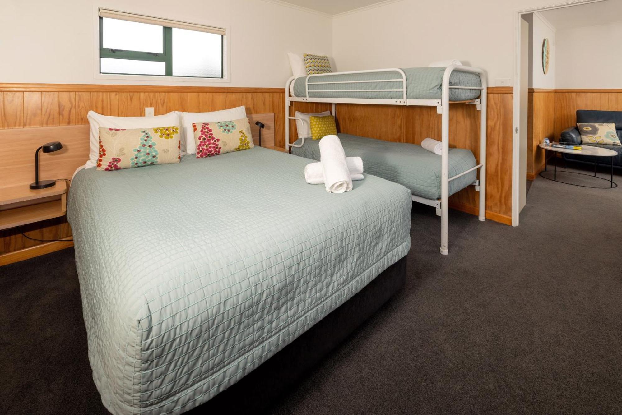 Motueka Top 10 Holiday Park Экстерьер фото