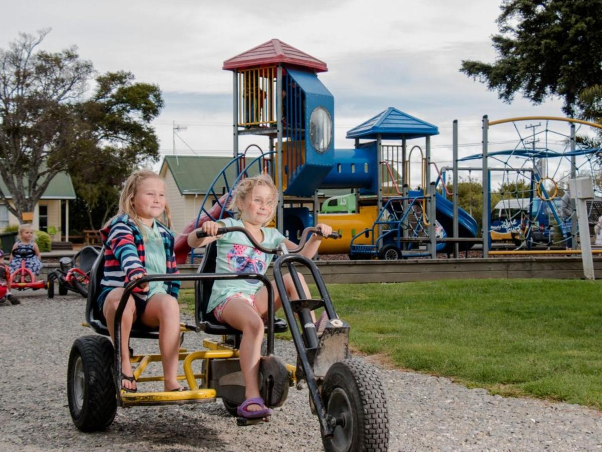Motueka Top 10 Holiday Park Экстерьер фото