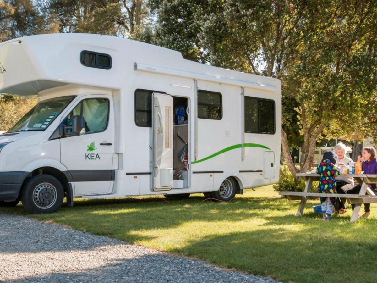 Motueka Top 10 Holiday Park Экстерьер фото