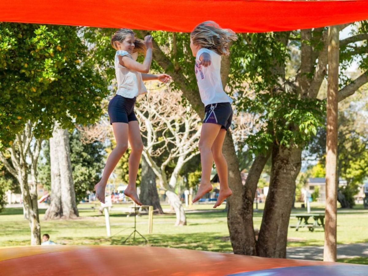 Motueka Top 10 Holiday Park Экстерьер фото